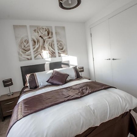 Orange Apartments Polmuir Gardens Only 7 Minutes To City Centre アバディーン エクステリア 写真