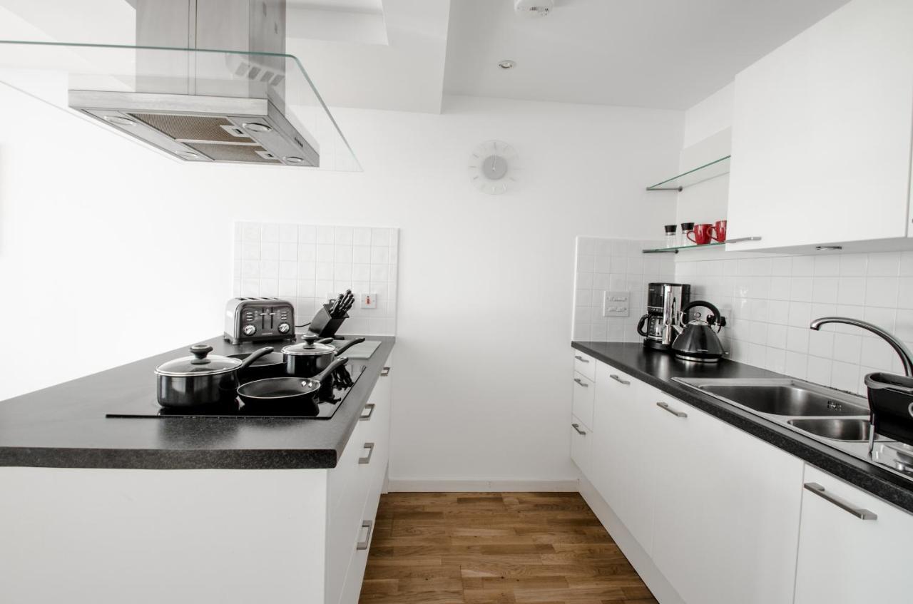 Orange Apartments Polmuir Gardens Only 7 Minutes To City Centre アバディーン エクステリア 写真