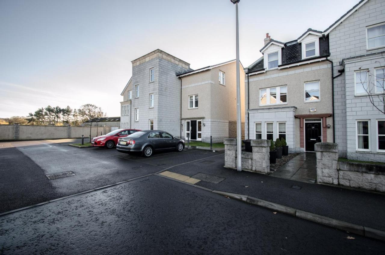 Orange Apartments Polmuir Gardens Only 7 Minutes To City Centre アバディーン エクステリア 写真